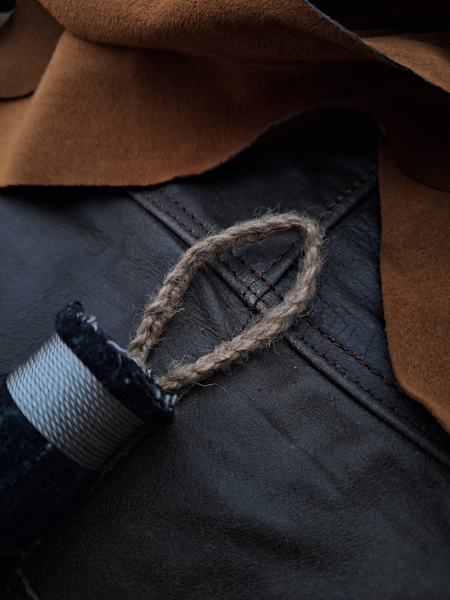 "Victrik" - Hawk Tail Hand Whisk