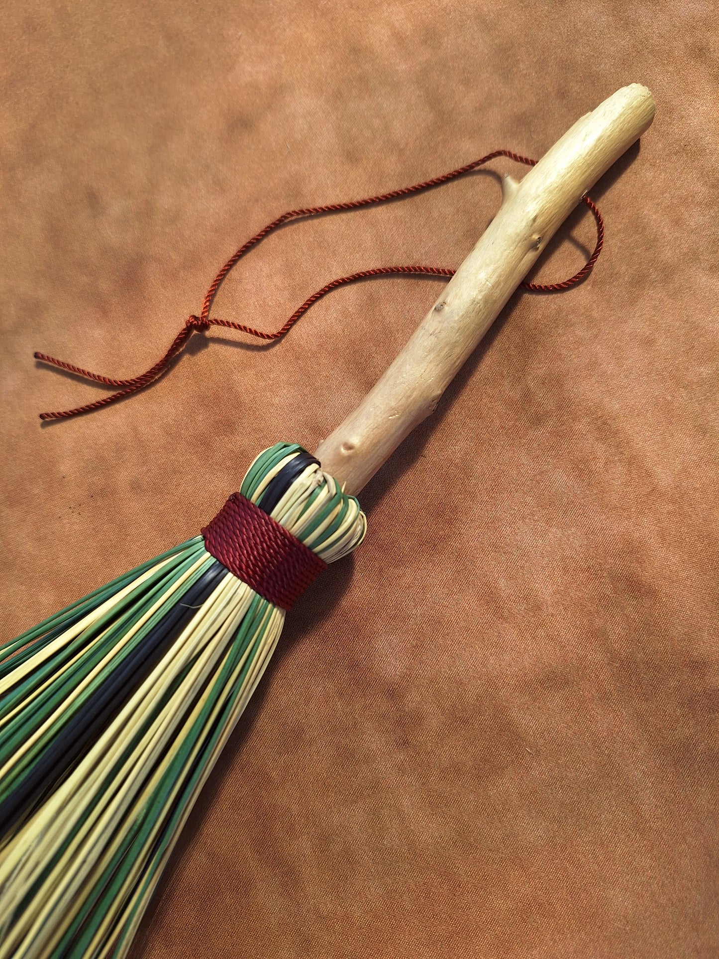 "Bee" - Small Besom